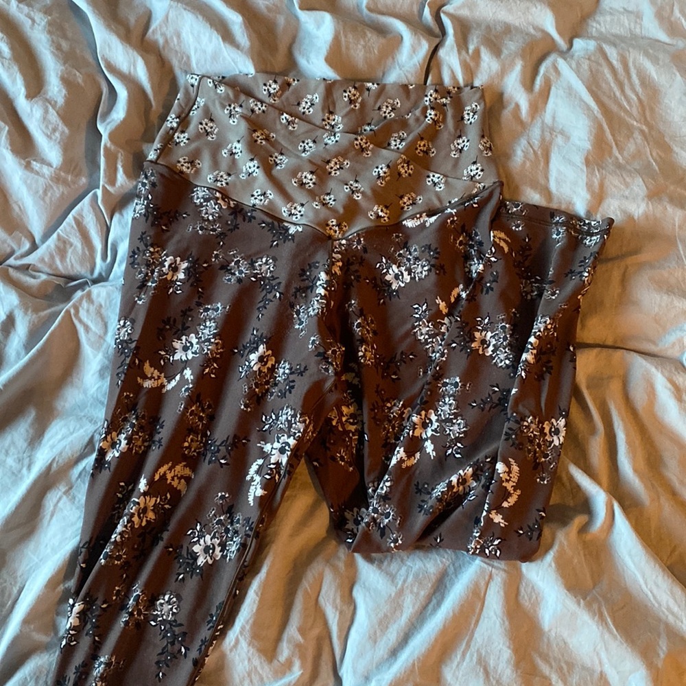 Floral Crossover Leggings